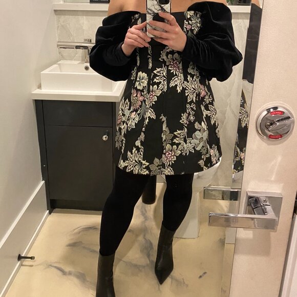 ASOS LUXE off shoulder jacquard mini dress with velvet sleeves in black floral - Picture 4 of 4